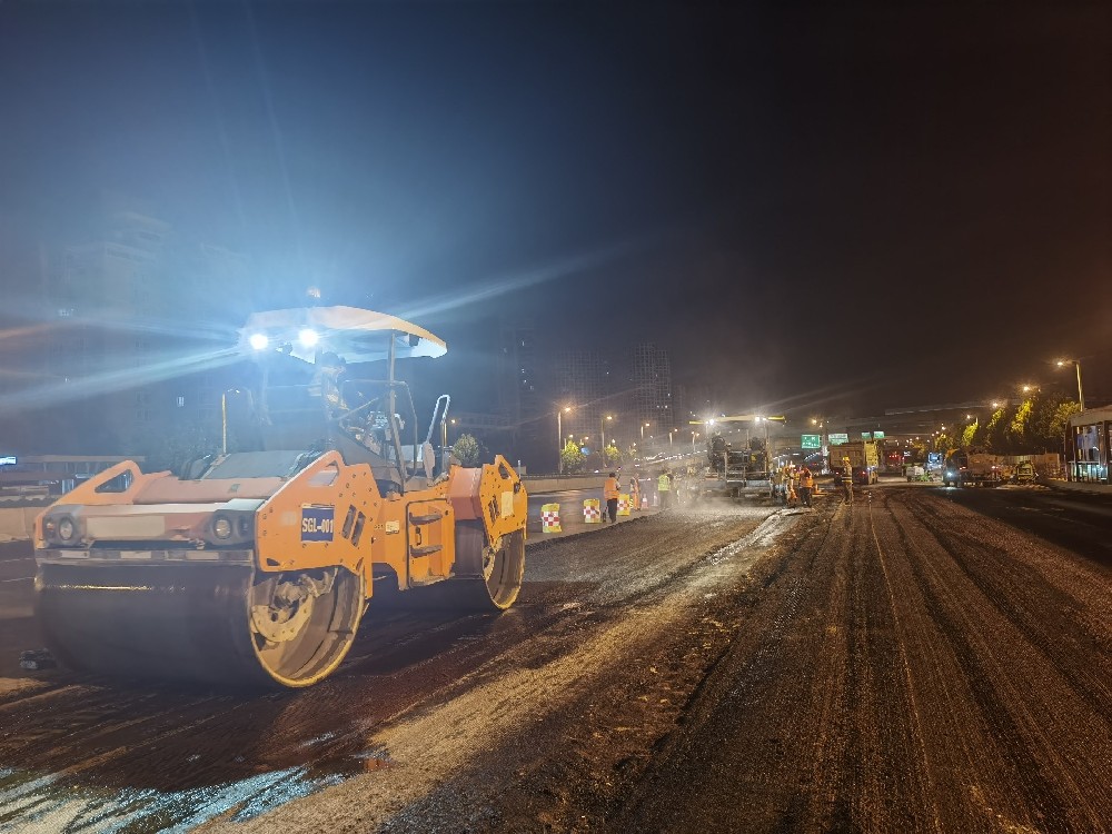 郑州新密高等级公路沥青路面的概述——新密沥青摊铺施工